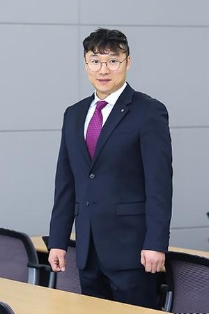 황성원 사진